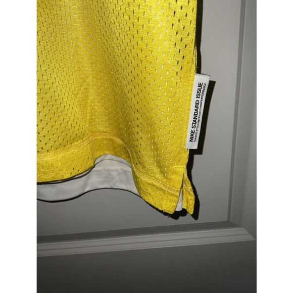 Nike Standard Issue Reversible Basketball Jersey DQ5731-735 Yellow White Large - Picture 3 of 11